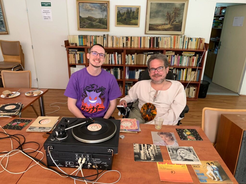 997f344a-b7b3-40a7-8850-5a176a165aef